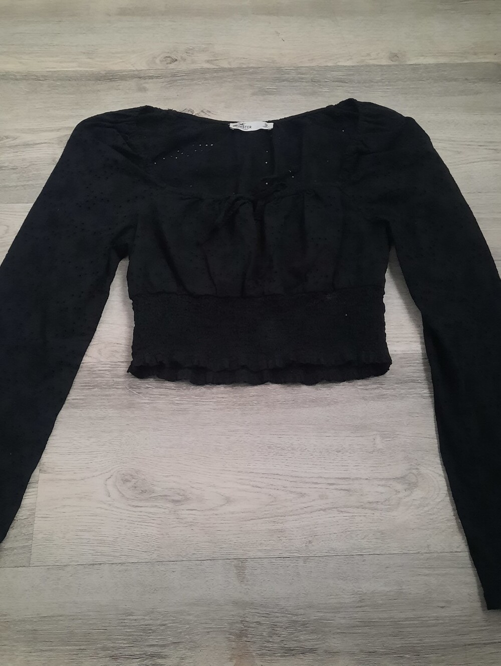 Hollister Black Long-Sleeve Smocked Crop Top